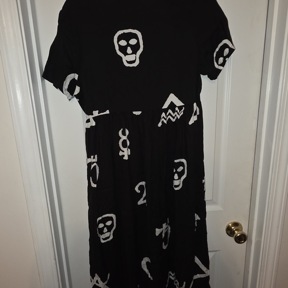 Disturbia Black Dress with White Skull Print - Picture 3 of 4